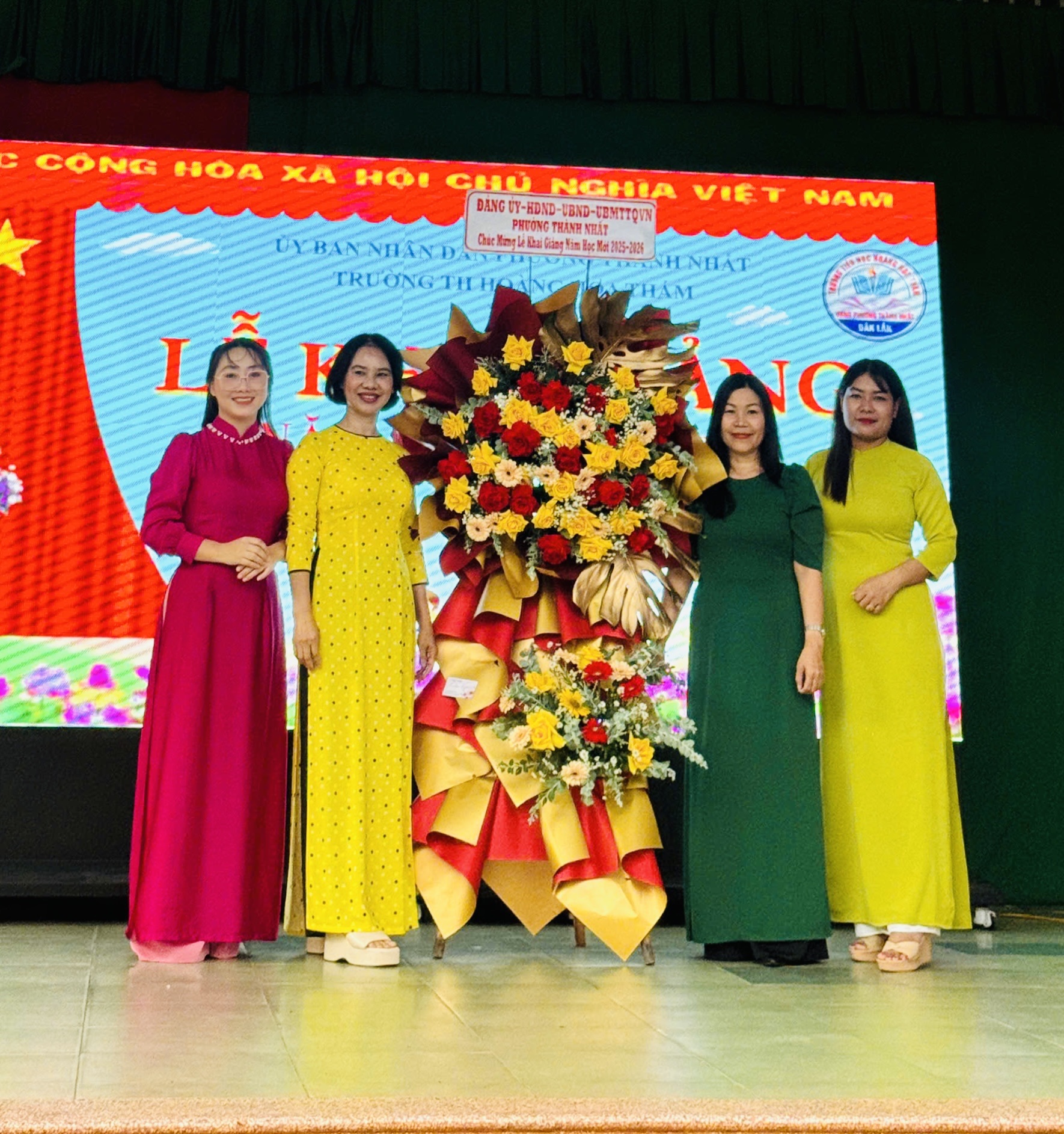 Phúc-salym Hoang hoa tham